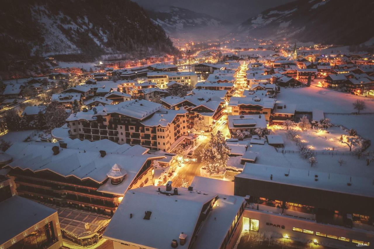 Strass- Aparthotel Mayrhofen Luaran gambar
